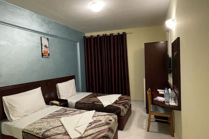Room 15 of 103