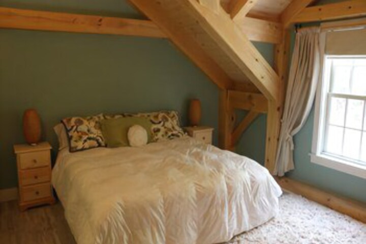 Room 33 of 37