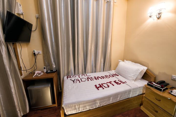 Room 5 of 48