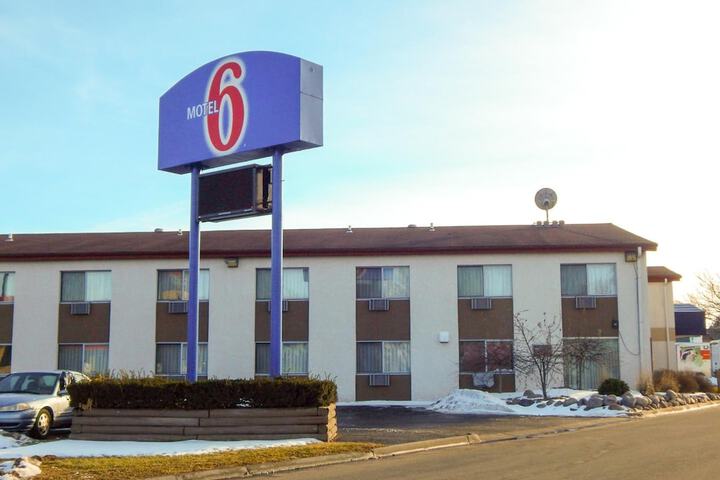 Hotel Entry