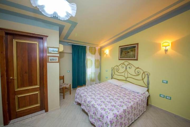 Room 10 of 60