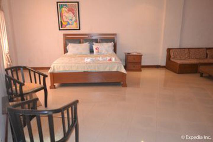 The Red Tulip Hotel