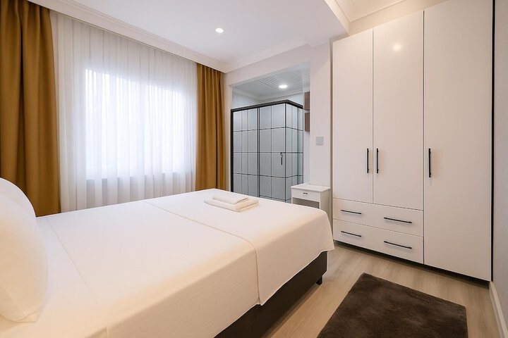 Room 10 of 73