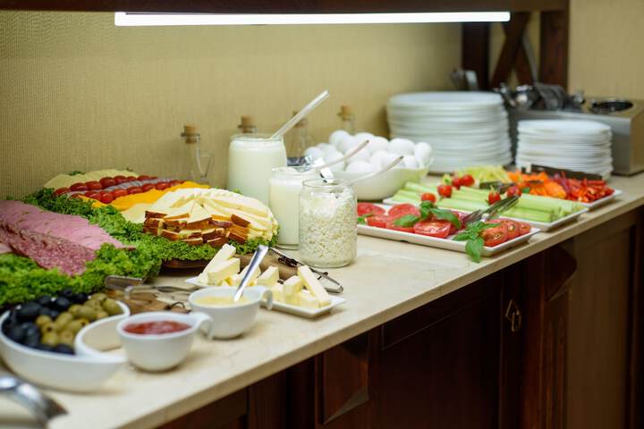 Dining 59 of 80
