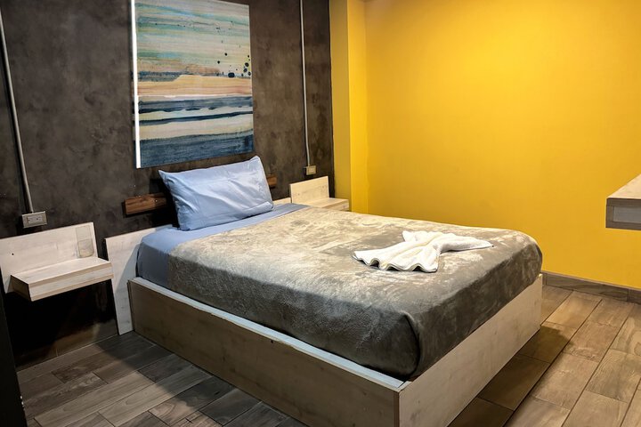 Room 52 of 158
