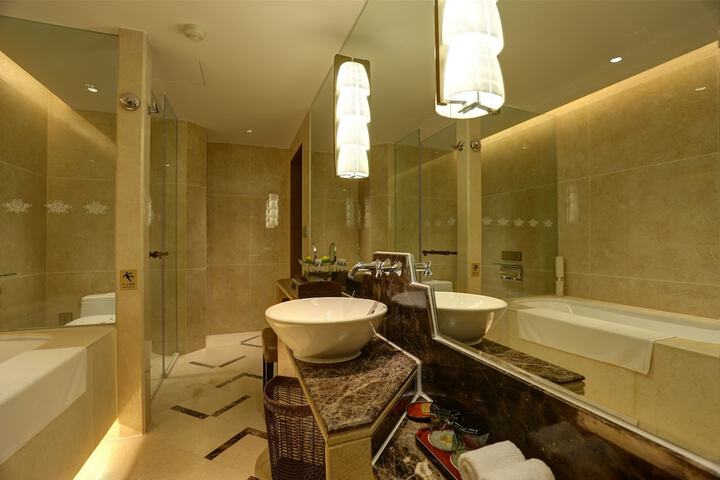 Room 20 of 48