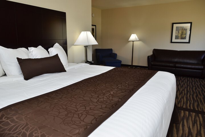 1 King Bed Suite (28 of 44)
