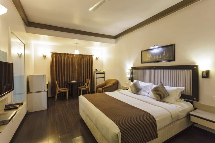 Room 4 of 49