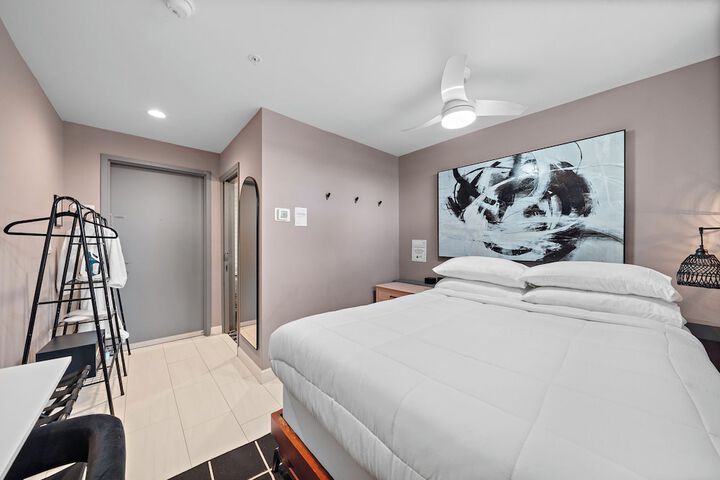 Room 22 of 111