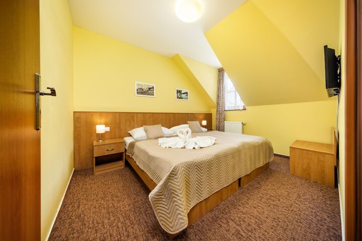 Room 5 of 46