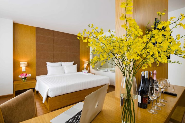 Room 15 of 110