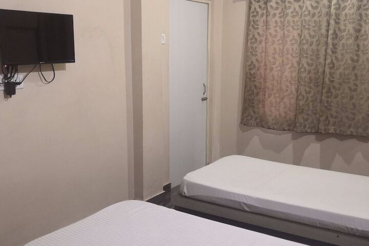 Room 3 of 17