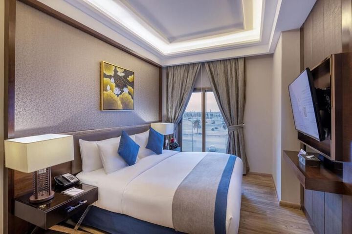 Room 35 of 171