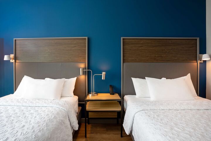2 Queen Beds Hearing Accessible (4 of 11)