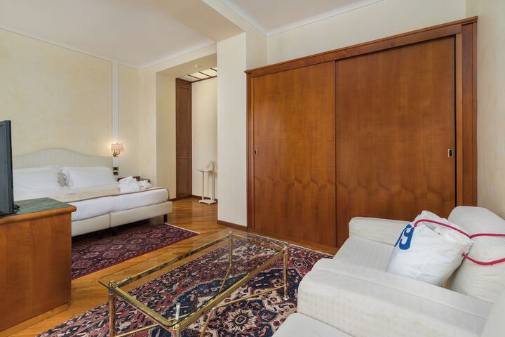 Room 20 of 64