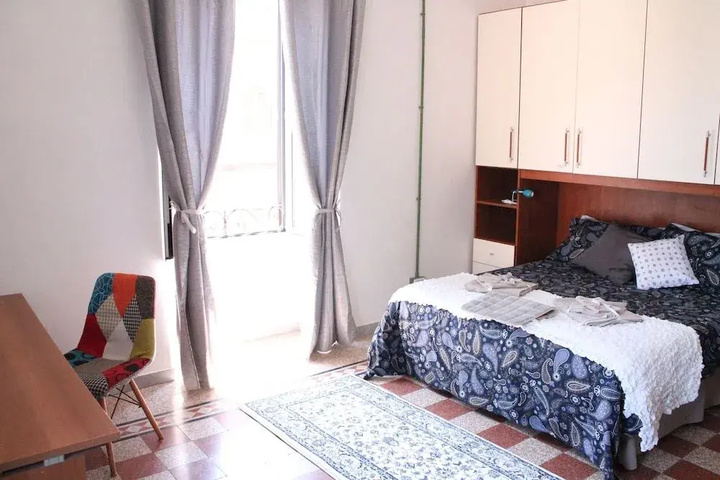 Room 4 of 11