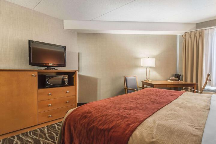 1 King Bed (14 of 14)