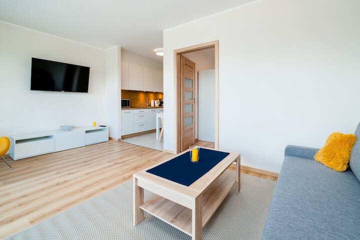 Room 45 of 375