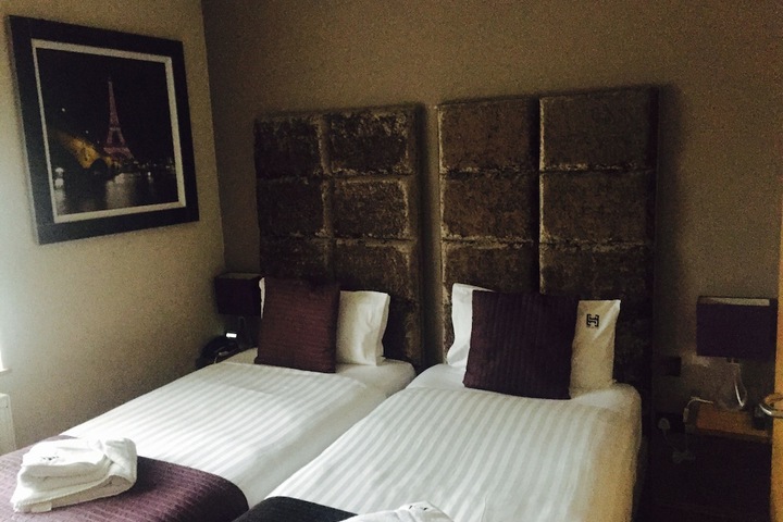 Room 6 of 60