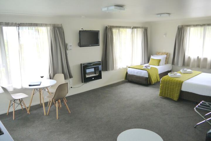 Room 18 of 188