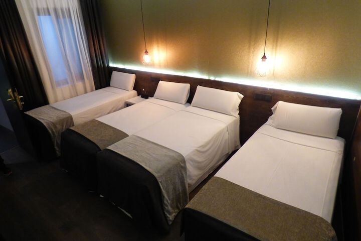 Room 61 of 193