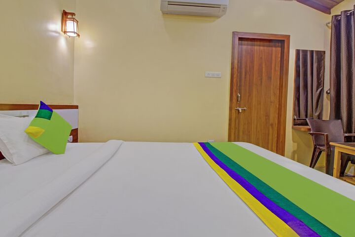 Room 14 of 76