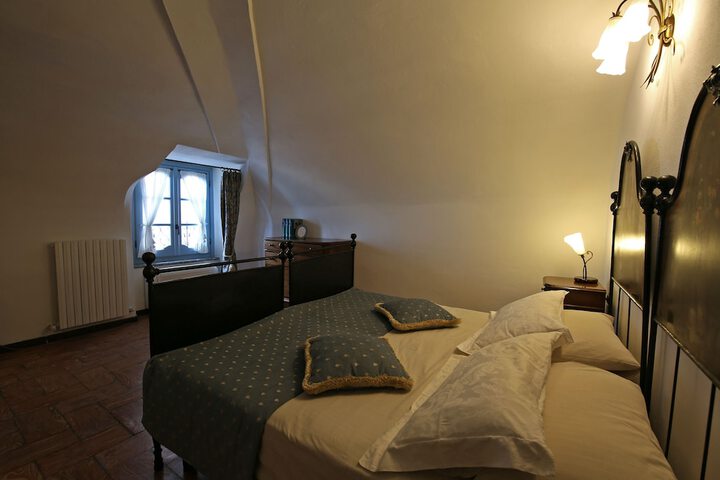 Room 8 of 41