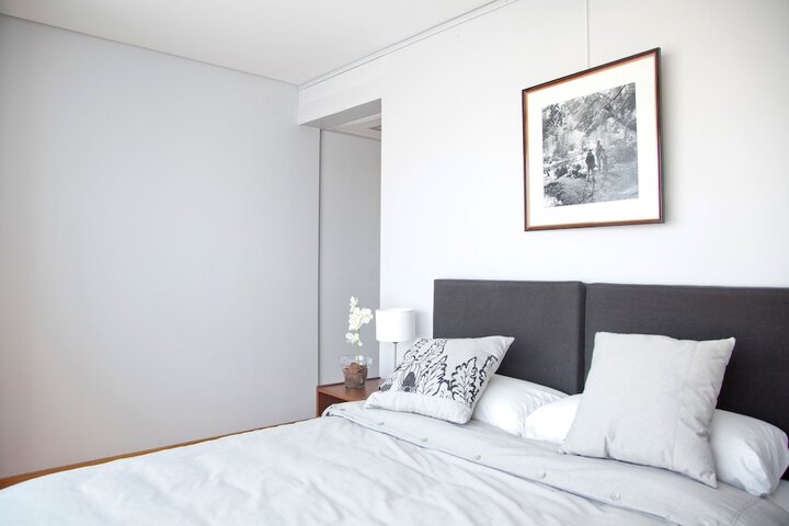 Room 4 of 28
