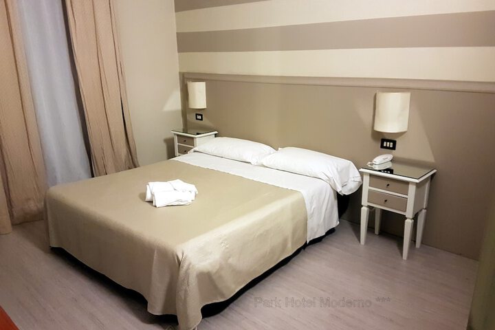 Room 10 of 39