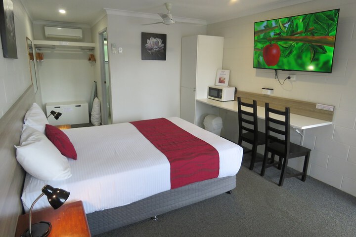 Room 9 of 18