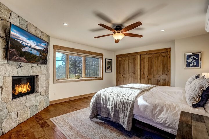 Room 6 of 51