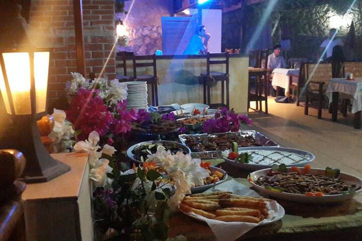Dining 54 of 68