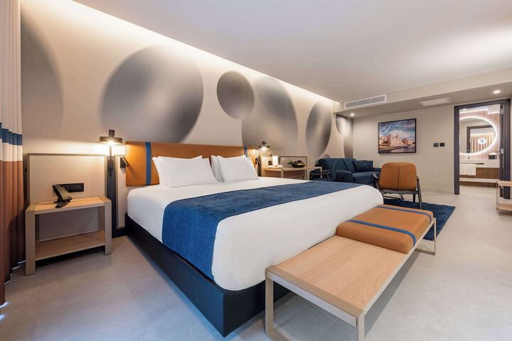 Room 34 of 119