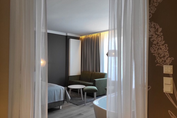 Room 29 of 60