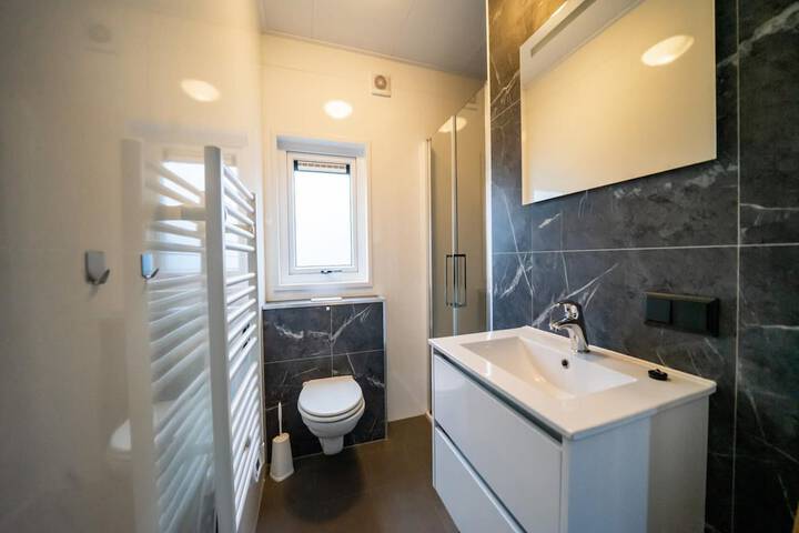 Room 15 of 40