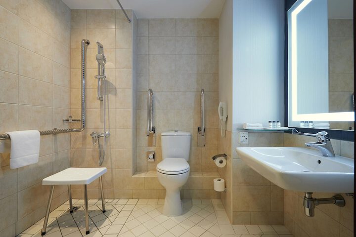 Room 35 of 113