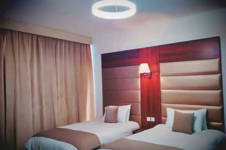 Room 5 of 42