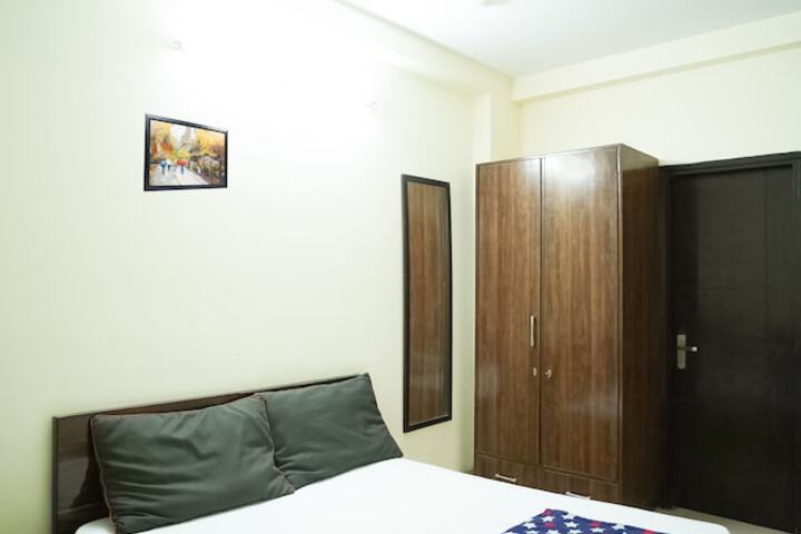 Room 17 of 24