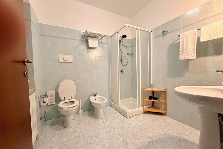Room 42 of 58