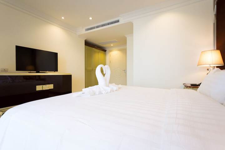 Room 12 of 52