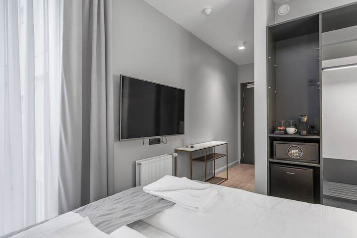Room 45 of 82