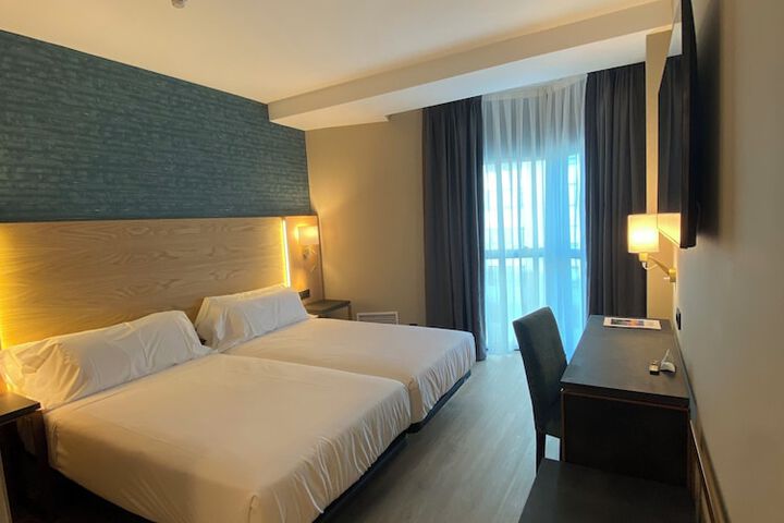 Room 16 of 63