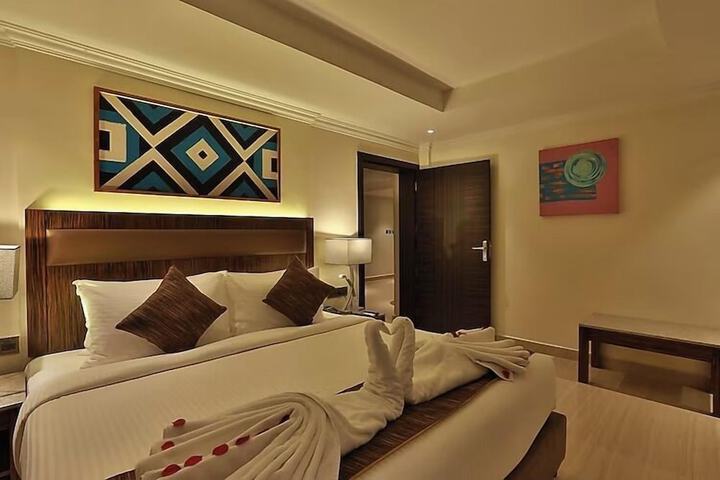 Room 11 of 23