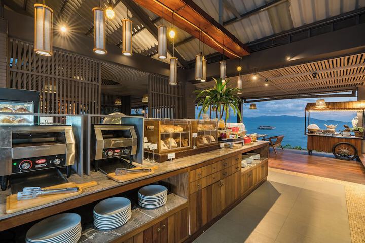 Breakfast/Coffee Service 136 of 162
