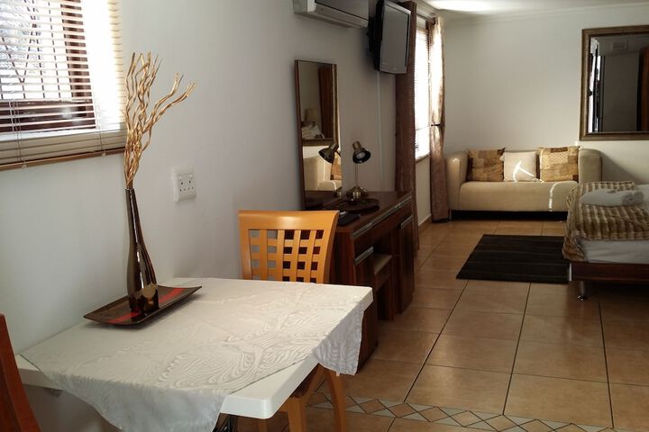 Room 6 of 22