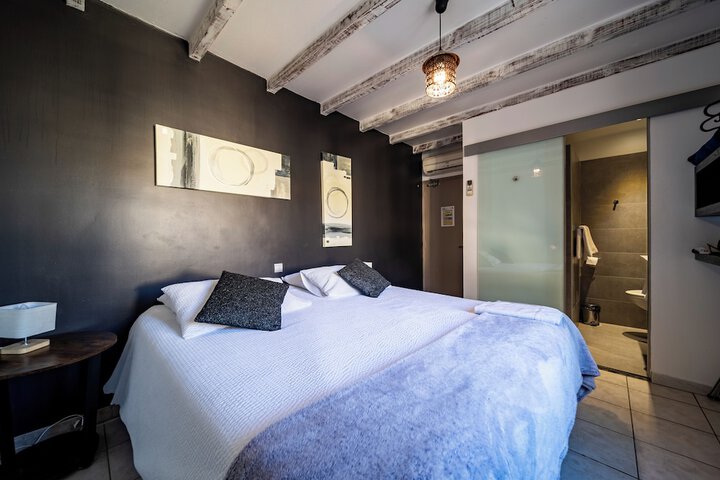 Room 36 of 128