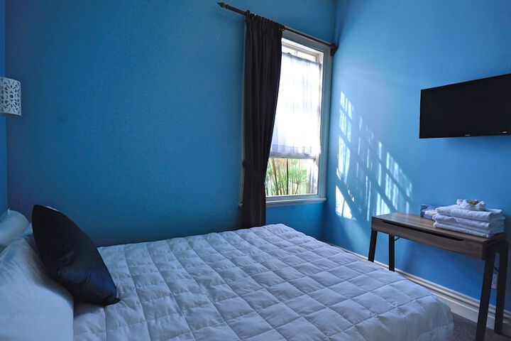 Room 15 of 48