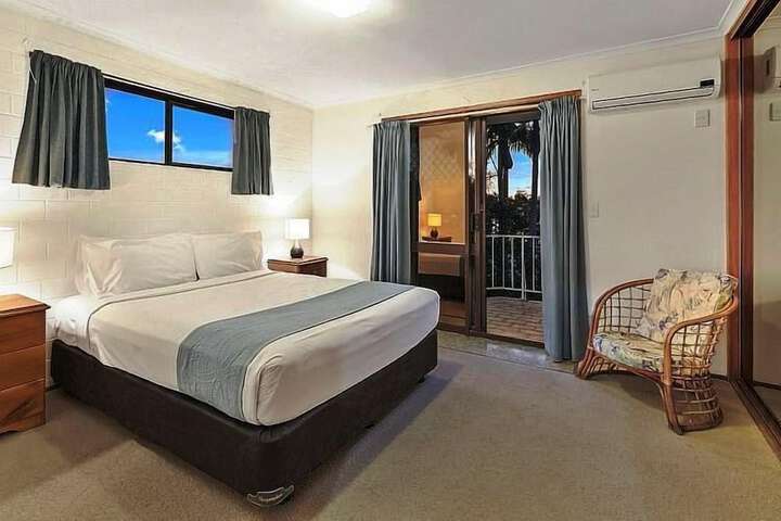 Room 7 of 35