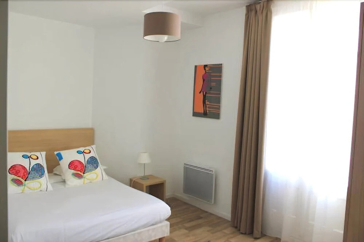 Room 6 of 19
