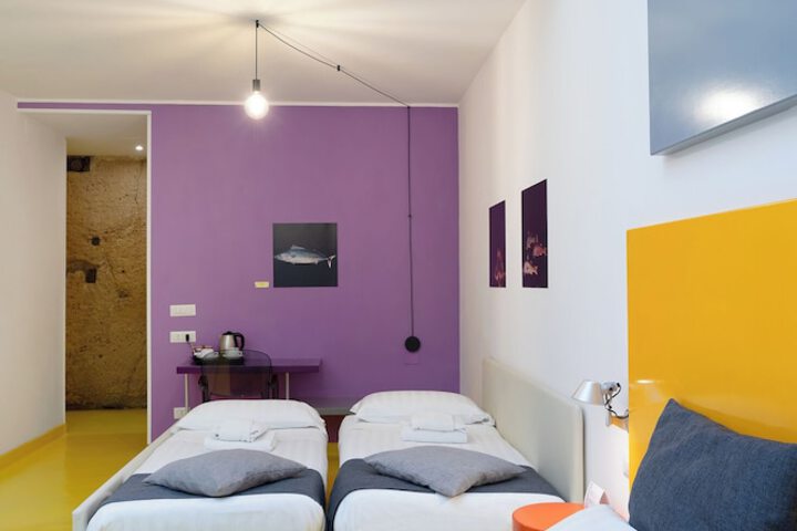 Room 93 of 144